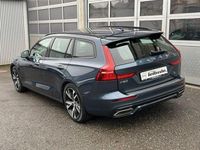 Gebraucht Volvo V60 R-Design 392 PS (288 kW) 2021 Denim blue (metallic) Kombi