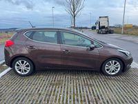 Gebraucht Kia Ceed 128 PS (94 kW) 2012 Braun Kleinwagen