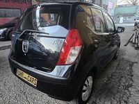 Gebraucht Hyundai i10 67 PS (49 kW) 2009 Schwarz (metallic) Kleinwagen