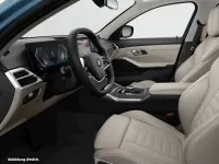 Gebraucht BMW 318 156 PS (114 kW) 2025 Arctic race blue metallic Limousine