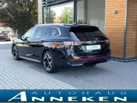 Gebraucht VW Passat R-line 150 PS (110 kW) 2025 Schwarz Kombi