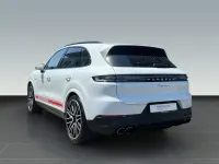 Gebraucht Porsche Cayenne 520 PS (382 kW) 2024 Carraraweißmetallic (metallic) SUV