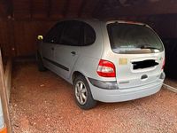 Gebraucht Renault Mégane 107 PS (78 kW) 2000 Silber Van / Kleinbus