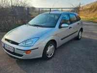 Używany Ford Focus 116 KM (85 kW) 2000 Srebrny Sedan/Limuzyna