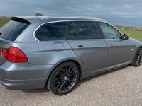 Gebraucht BMW 320 184 PS (135 kW) 2011 Grau Kombi
