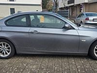 Gebraucht BMW 318 143 PS (105 kW) 2012 Spacegrau Coupé