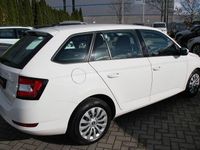 Gebraucht Skoda Fabia Active 95 PS (69 kW) 2022 Weiß Kombi