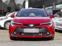 Neu Toyota Corolla 140 PS (102 kW) 2026 Red metallic Kombi