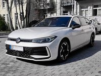 Gebraucht VW Passat R-line 150 PS (110 kW) 2024 Weiß Kombi