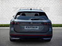 Gebraucht VW Passat R-line 150 PS (110 kW) 2025 Grau Kombi