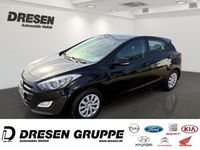 Gebraucht Hyundai i30 Trend 101 PS (74 kW) 2016 Schwarz Limousine