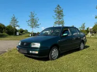 Gebraucht VW Vento 75 PS (55 kW) 1996 Grün Limousine