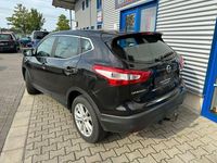 Gebraucht Nissan Qashqai Acenta 116 PS (85 kW) 2017 Schwarz SUV