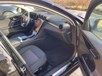 Gebraucht Mercedes C220 197 PS (144 kW) 2023 Schwarz Limousine