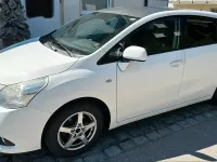 Gebraucht Toyota Verso Travel 147 PS (108 kW) 2012 Weiß Van / Kleinbus