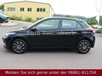 Gebraucht Hyundai i20 75 PS (55 kW) 2017 Schwarz Kleinwagen