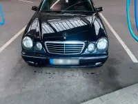 Gebraucht Mercedes E320 197 PS (144 kW) 2000 Schwarz Limousine