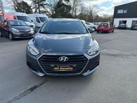 Gebraucht Hyundai i40 Trend 135 PS (99 kW) 2017 Grau Kombi