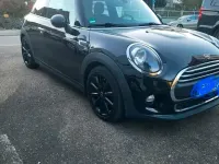Usata Mini ONE 102 CV (75 kW) 2018 Nero Utilitaria