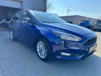 Używany Ford Focus Cool & Connect 125 KM (91 kW) 2018 Niebieski Sedan/Limuzyna