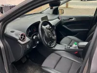 Gebraucht Mercedes B200 136 PS (100 kW) 2018 Grau Kleinwagen