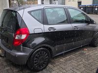 Gebraucht Mercedes A160 95 PS (69 kW) 2010 Grau Limousine