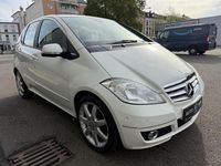 Gebraucht Mercedes A180 109 PS (80 kW) 2011 Weiß Limousine