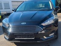 Gebraucht Ford Focus Titanium 125 PS (91 kW) 2016 Schwarz Limousine