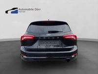 Używany Ford Focus Trend 125 KM (91 kW) 2020 Czarny Sedan/Limuzyna