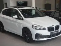 Gebraucht BMW 225 Advantage 136 PS (100 kW) 2019 Mineralweiss metallic Van / Kleinbus