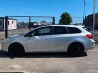 Gebraucht Opel Astra 110 PS (80 kW) 2012 Silber Kombi