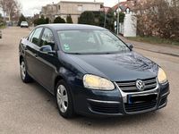 Gebraucht VW Jetta 105 PS (77 kW) 2006 Blau Limousine
