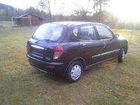 Gebraucht Daihatsu Sirion 58 PS (42 kW) 2002 Schwarz metallic Kleinwagen
