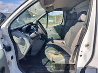 Gebraucht Opel Vivaro 114 PS (83 kW) 2011 Weiß Van / Kleinbus