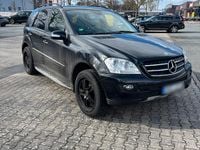 Gebraucht Mercedes ML320 224 PS (164 kW) 2006 Schwarz SUV