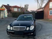 Gebraucht Mercedes E220 150 PS (110 kW) 2004 Schwarz Kombi