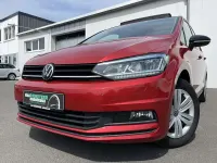 Gebraucht VW Touran Highline 150 PS (110 kW) 2022 Rot Van / Kleinbus