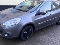 Gebraucht Renault Clio IV 75 PS (55 kW) 2014 Grau Kleinwagen