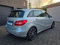 Gebraucht Mercedes B200 156 PS (114 kW) 2014 Silber Van / Kleinbus