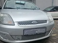 Gebraucht Ford Fiesta 60 PS (44 kW) 2005 Silber Kleinwagen