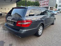 Gebraucht Mercedes E250 204 PS (150 kW) 2012 Grau Kombi