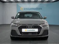 Gebraucht Audi A1 116 PS (85 kW) 2026 Grau SUV