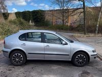 Second-hand Seat Leon 101 CP (74 kW) 2003 Argintiu Hatchback