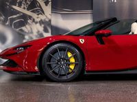 Gebraucht Ferrari SF90 1001 PS (736 kW) 2024 Rot Cabrio