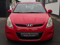 Gebraucht Hyundai i20 Edition 77 PS (56 kW) 2011 Rot Limousine