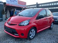Gebraucht Toyota Aygo Cool 68 PS (50 kW) 2013 Rot Kleinwagen