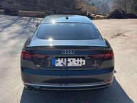 Gebraucht Audi A5 Comfort 218 PS (160 kW) 2017 Grau Coupé
