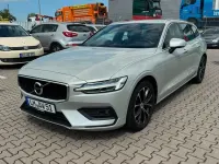 Gebraucht Volvo V60 Momentum 150 PS (110 kW) 2020 Grau Kombi