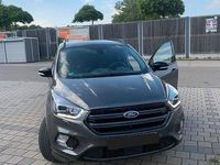 Gebraucht Ford Kuga ST 230 PS (169 kW) 2019 Grau SUV