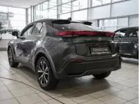 Neu Toyota C-HR 223 PS (164 kW) 2025 Grau (grau metallic) SUV